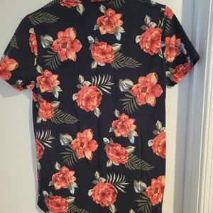 Hollister mens tshirt